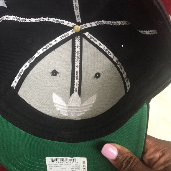 Adidas snap back - Picture 6 of 8